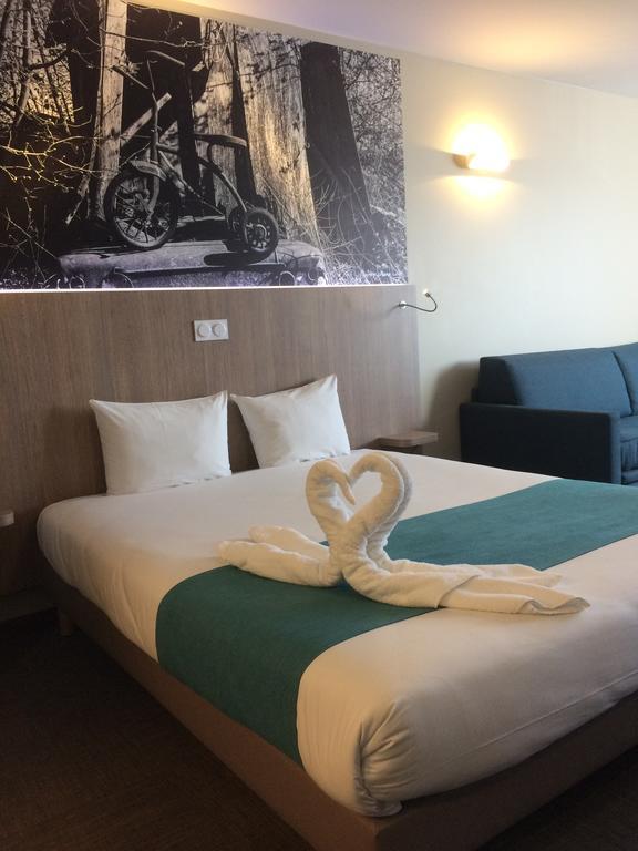 อินเตอร์-โฮเต็ล มงเปลิเย เอสต์ อีโคปาร์ก Hotel Saint-Aunes ภายนอก รูปภาพ