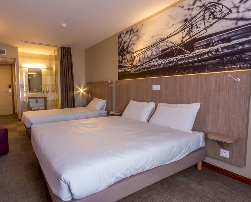 อินเตอร์-โฮเต็ล มงเปลิเย เอสต์ อีโคปาร์ก Hotel Saint-Aunes ภายนอก รูปภาพ