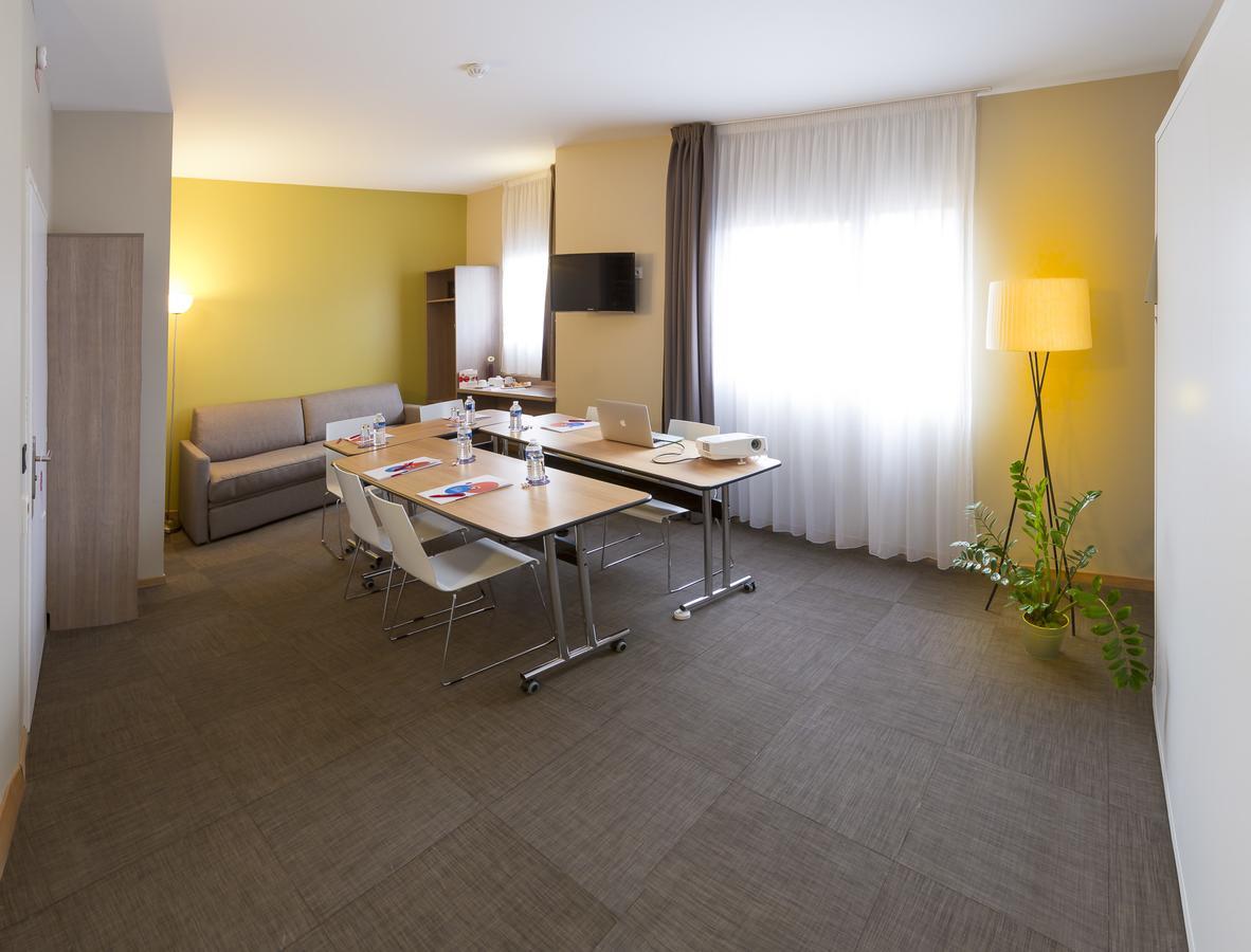 อินเตอร์-โฮเต็ล มงเปลิเย เอสต์ อีโคปาร์ก Hotel Saint-Aunes ภายนอก รูปภาพ