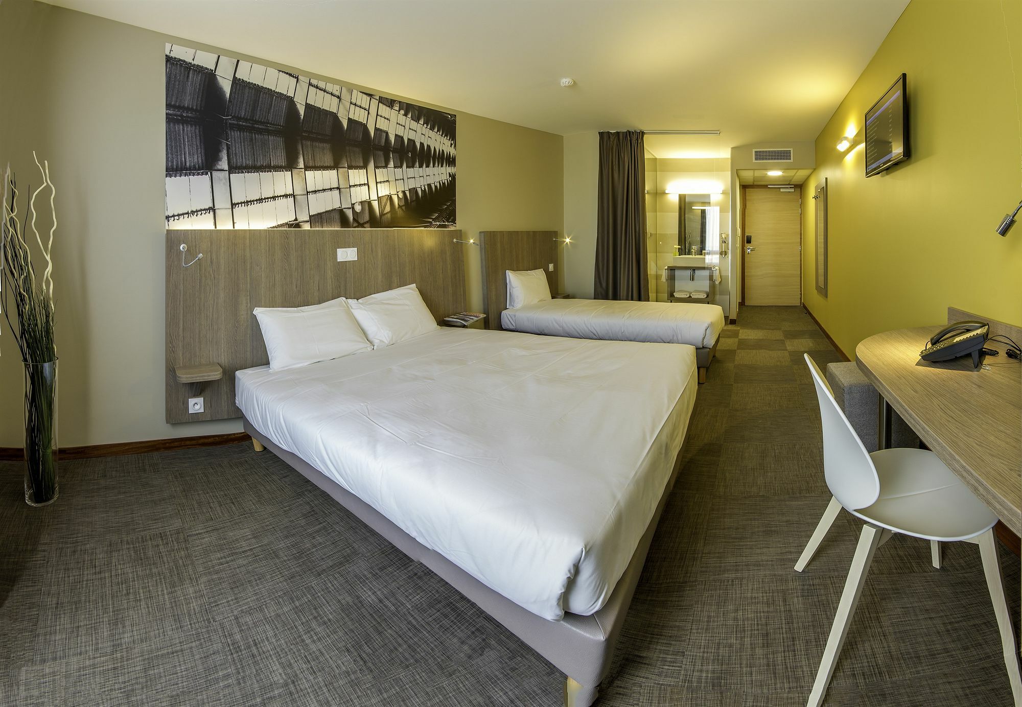 อินเตอร์-โฮเต็ล มงเปลิเย เอสต์ อีโคปาร์ก Hotel Saint-Aunes ภายนอก รูปภาพ